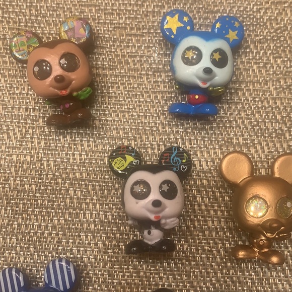 DISNEY ~ DOORABLES ‘Years of Ears’ Collection 🖤 - Picture 2 of 7